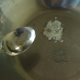 comment faire cuire le riz dans une casserole est infusé