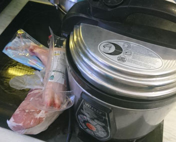 gelée de porc dans un autocuiseur gelée de porc dans un autocuiseur