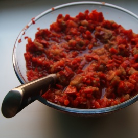 hacher le mélange de caviar d'aubergine