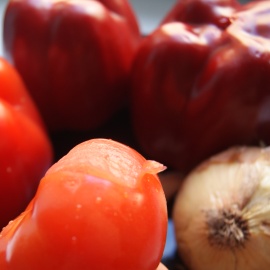 éplucher les tomates pour lecho