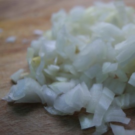 oignons dans la viande hachée oignon émincé
