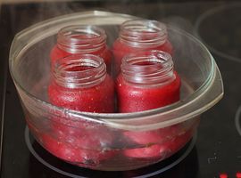 bidons dans un pot stérilisation stérilisation des canettes